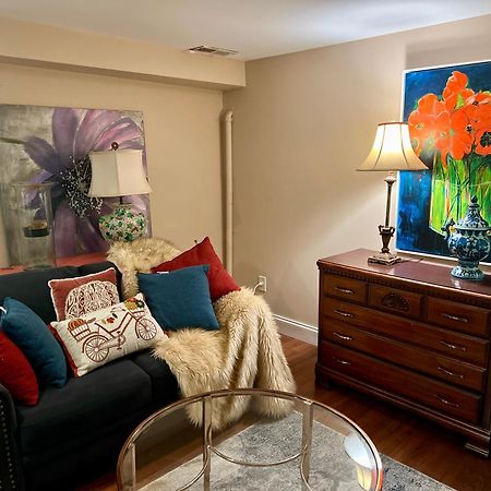 Charming 1-Bedroom Basement Close To Dc Pets Allowed Arlington Luaran gambar