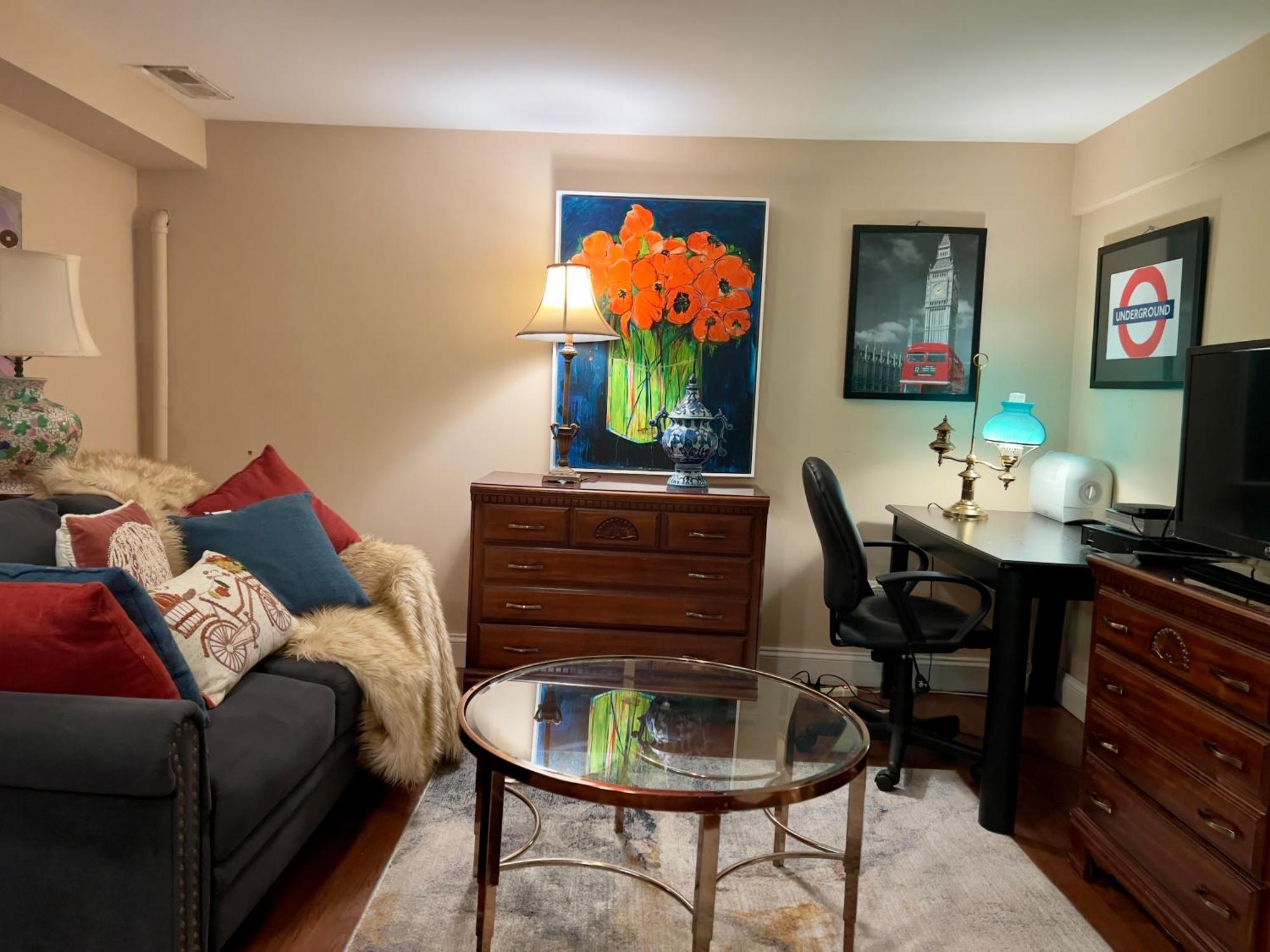 Charming 1-Bedroom Basement Close To Dc Pets Allowed Arlington Luaran gambar